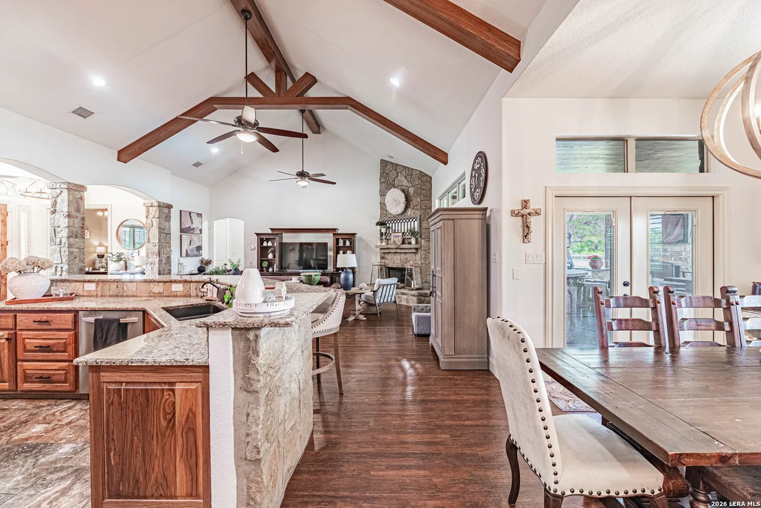 Photo of 819 County Road 356