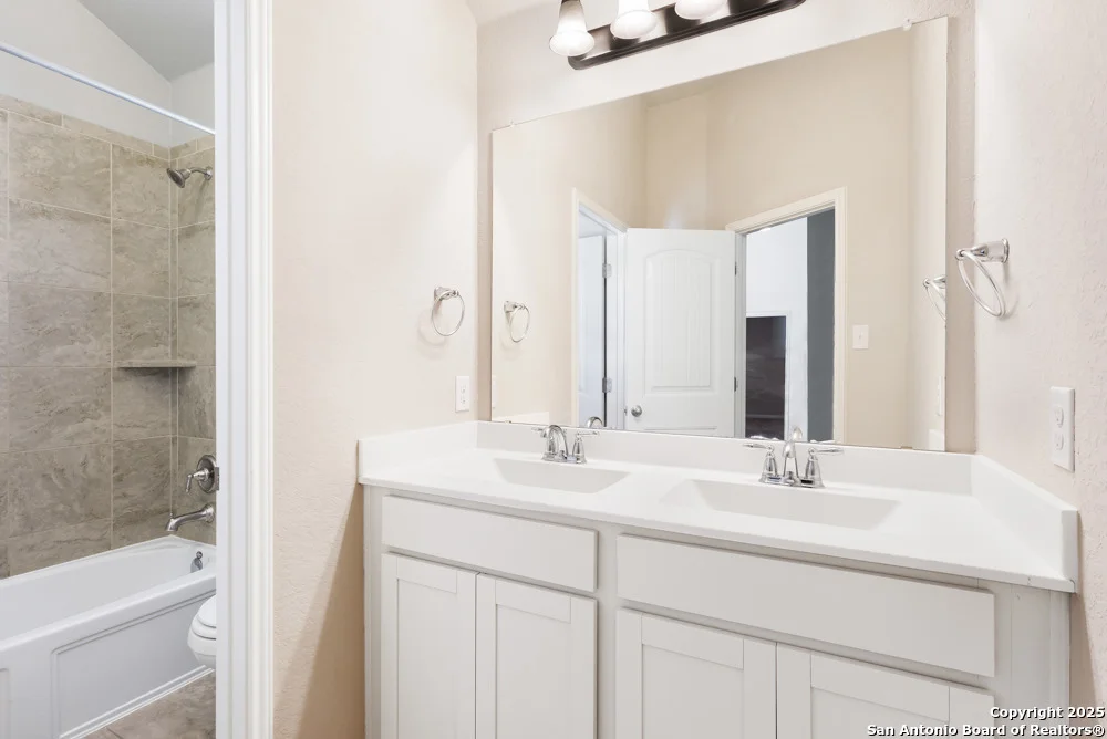 Photo of 13832 Tribeca