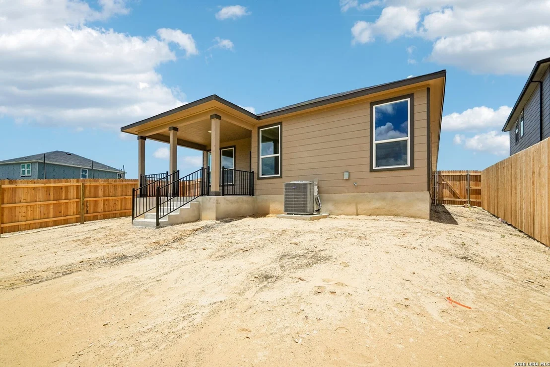 Photo of 7724 MOUNTAINEER WAY