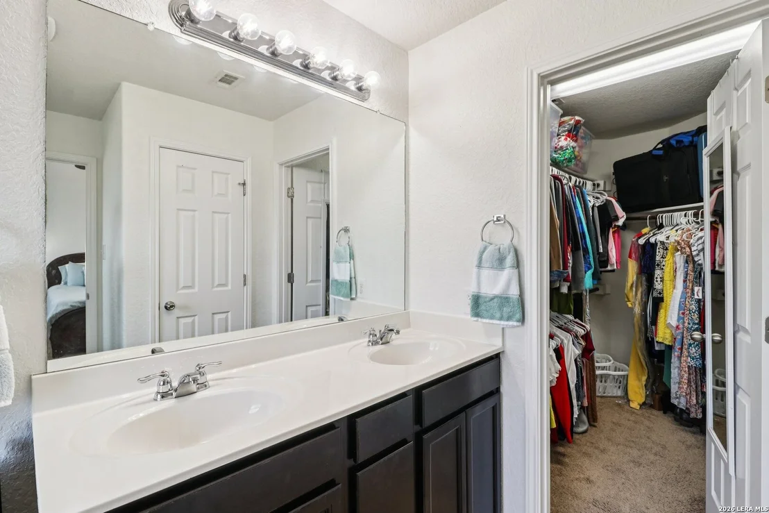 Photo of 7018 Plains