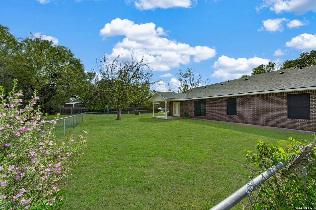 Photo of 1704 STRAIT LN