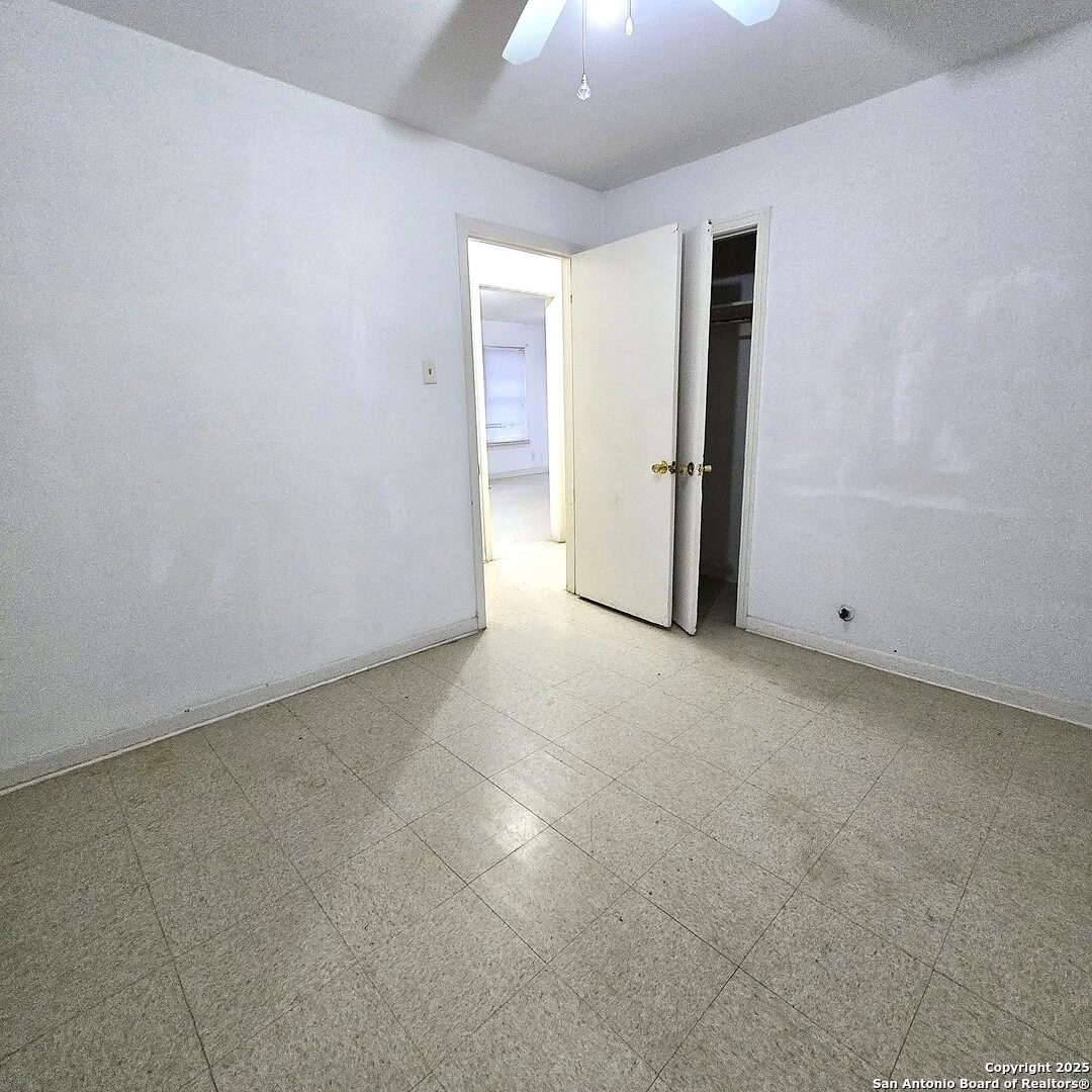 Photo of 4722 Lark