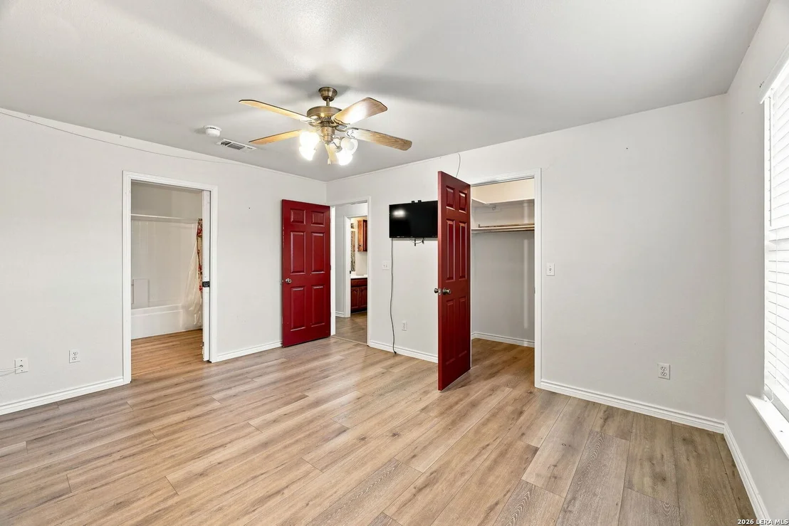 Photo of 15 SHADOW CIR