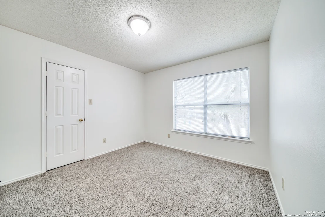 Photo of 7910 DAWNTREE PL