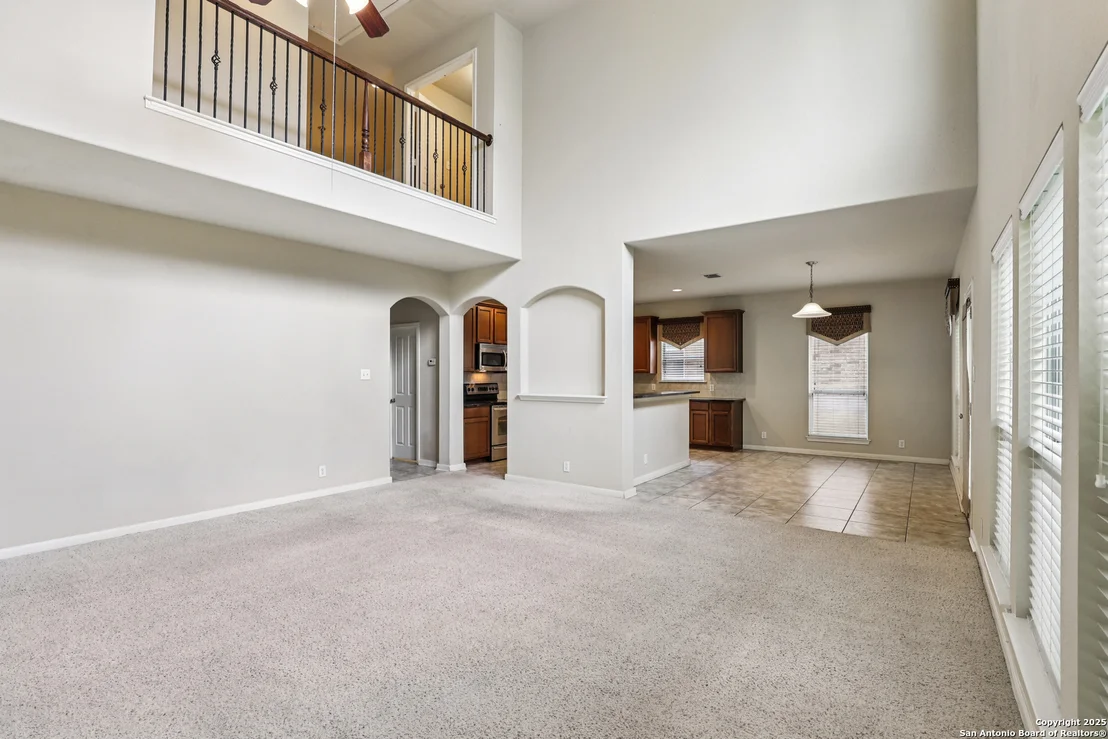 Photo of 7638 Kings Spring