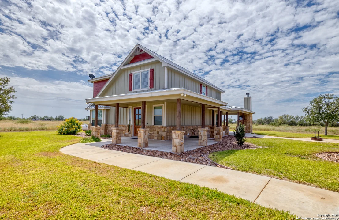 Photo of 2371 N Ranch Road 187