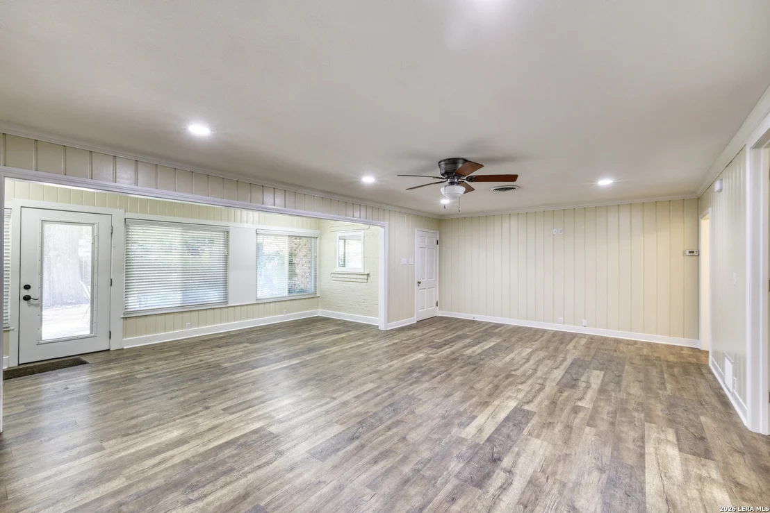 Photo of 921 Maple