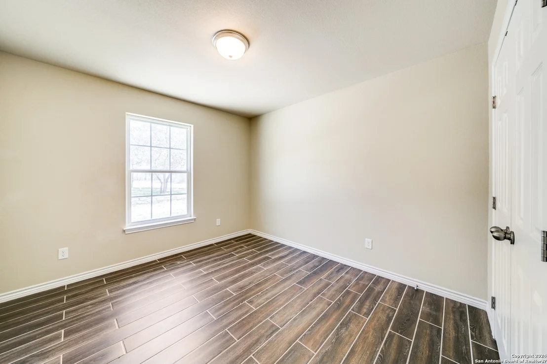 Photo of 530 GARDEN DR