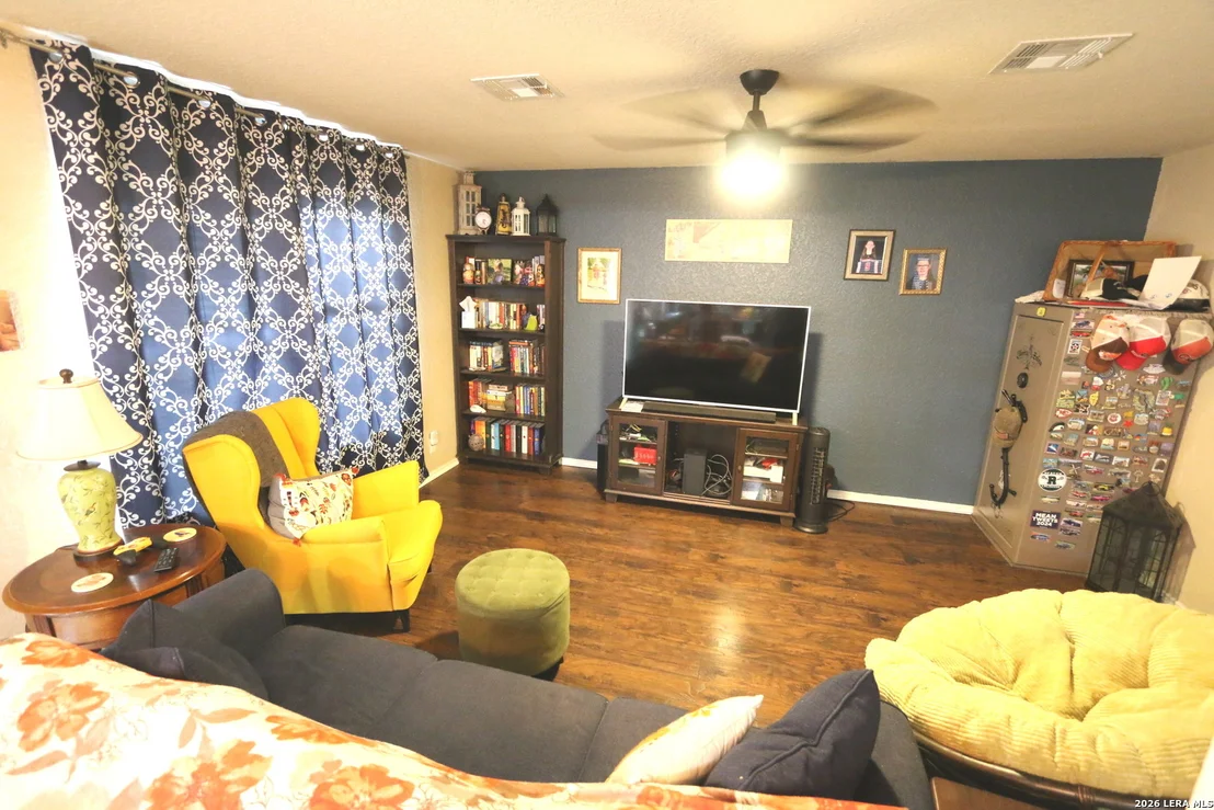 Photo of 11906 Cheney Glen