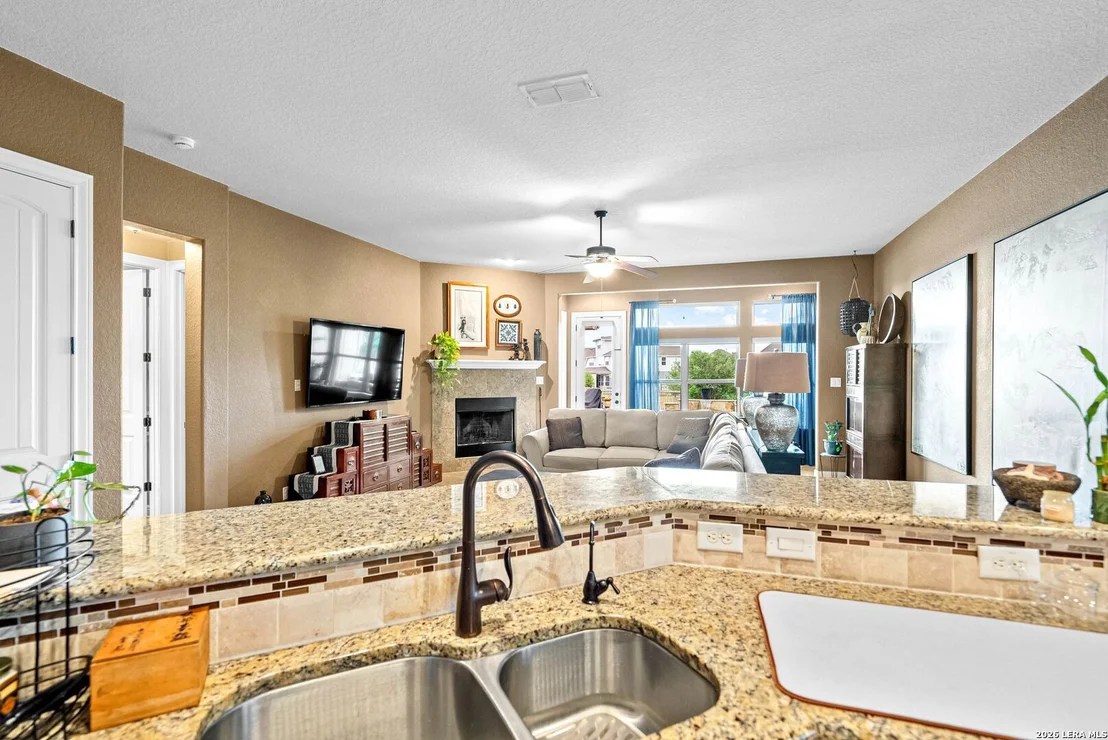 Photo of 11816 Field Bend