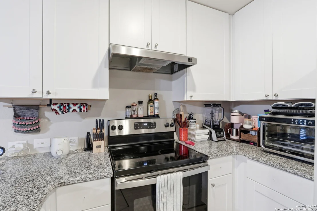 Photo of 5643 Vista Pont