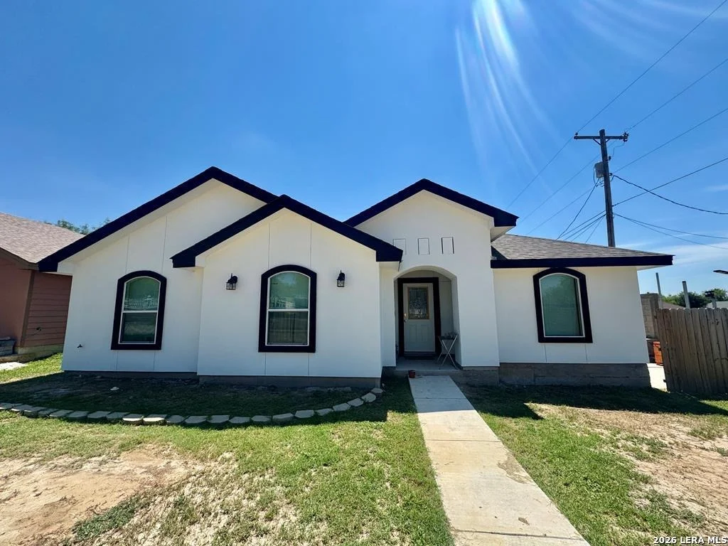 Photo of 698 Paco St