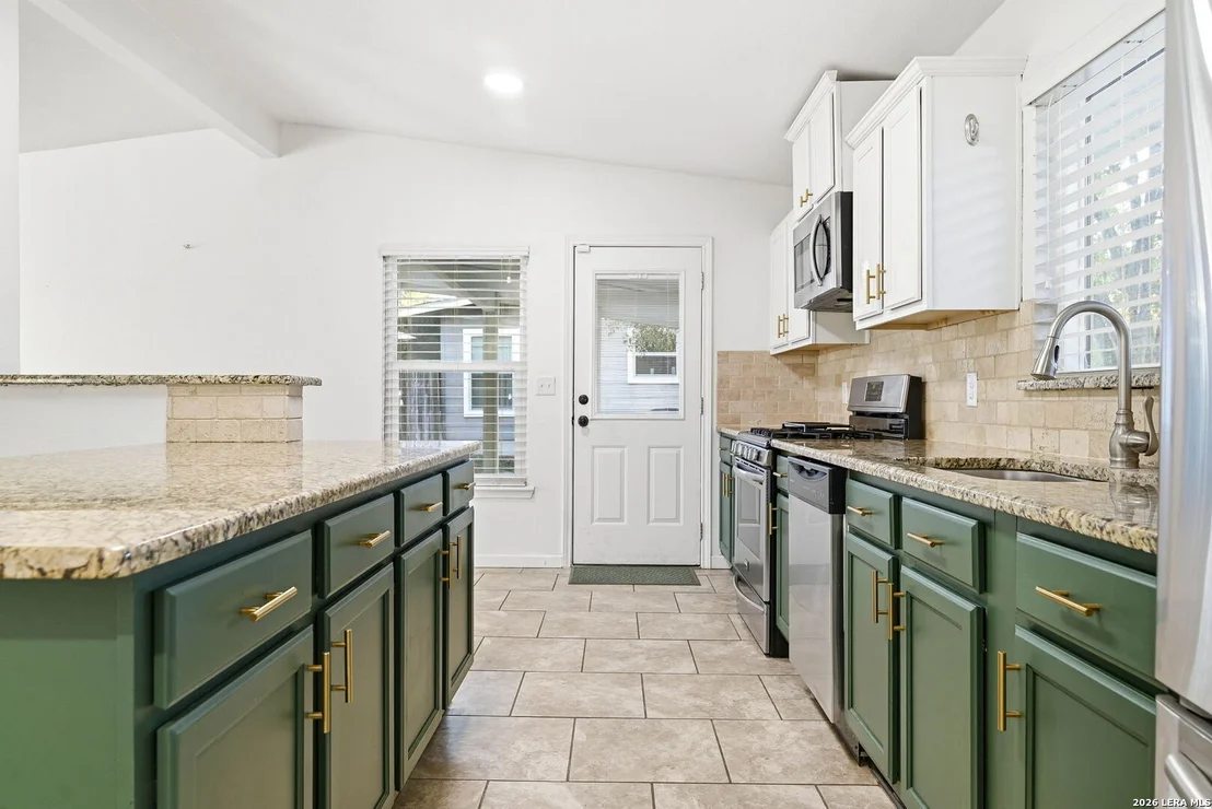 Photo of 2822 Knight Robin Dr