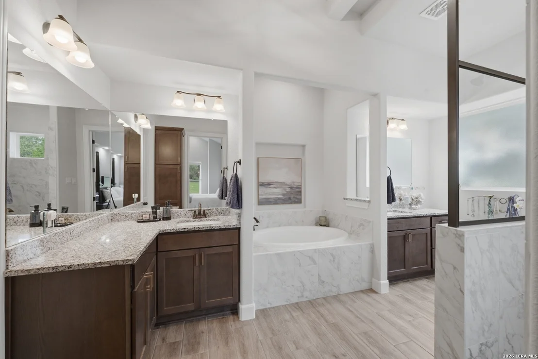 Photo of 212 HIGH POINT CIR