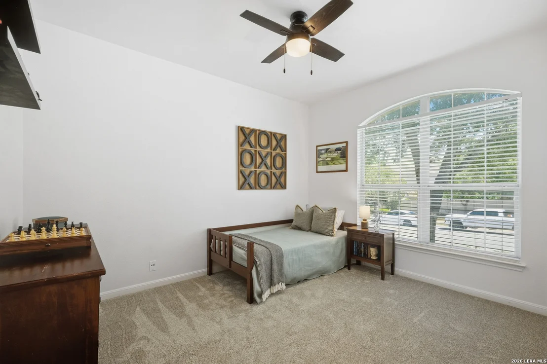 Photo of 254 MAIDSTONE CV