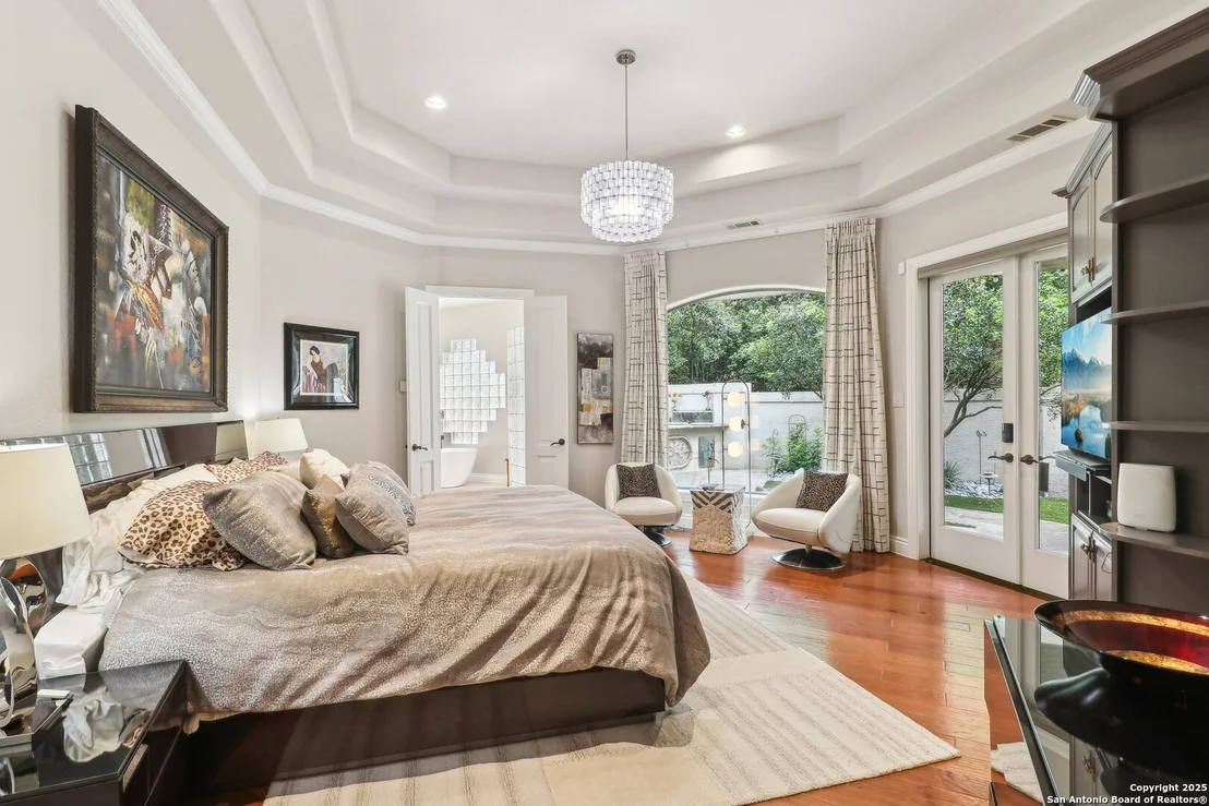 Photo of 908 La Puerta