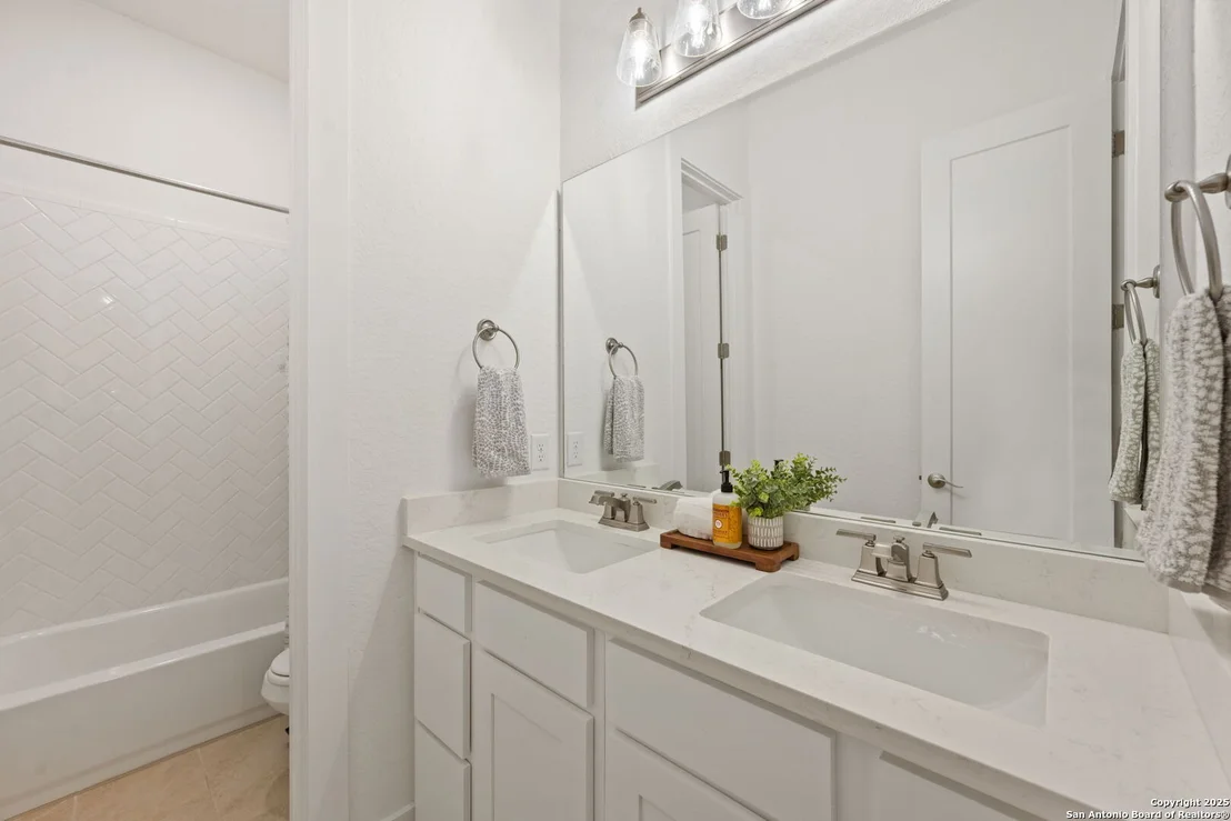 Photo of 8615 Shady Gate