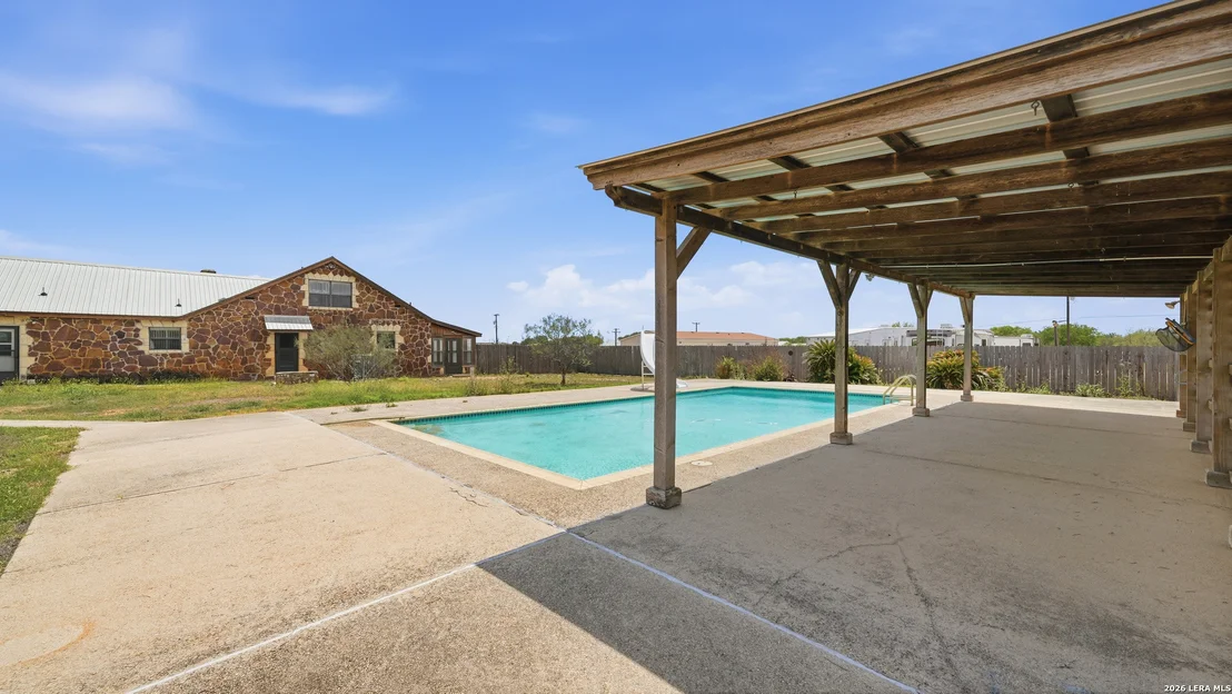 Photo of 1001 HORTON LN