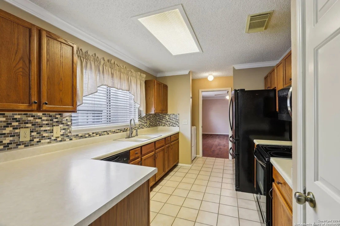 Photo of 9181 RIDGE PATH