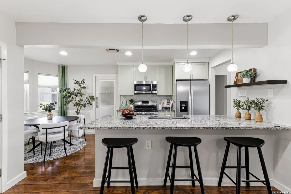Photo of 3918 OAK TRL