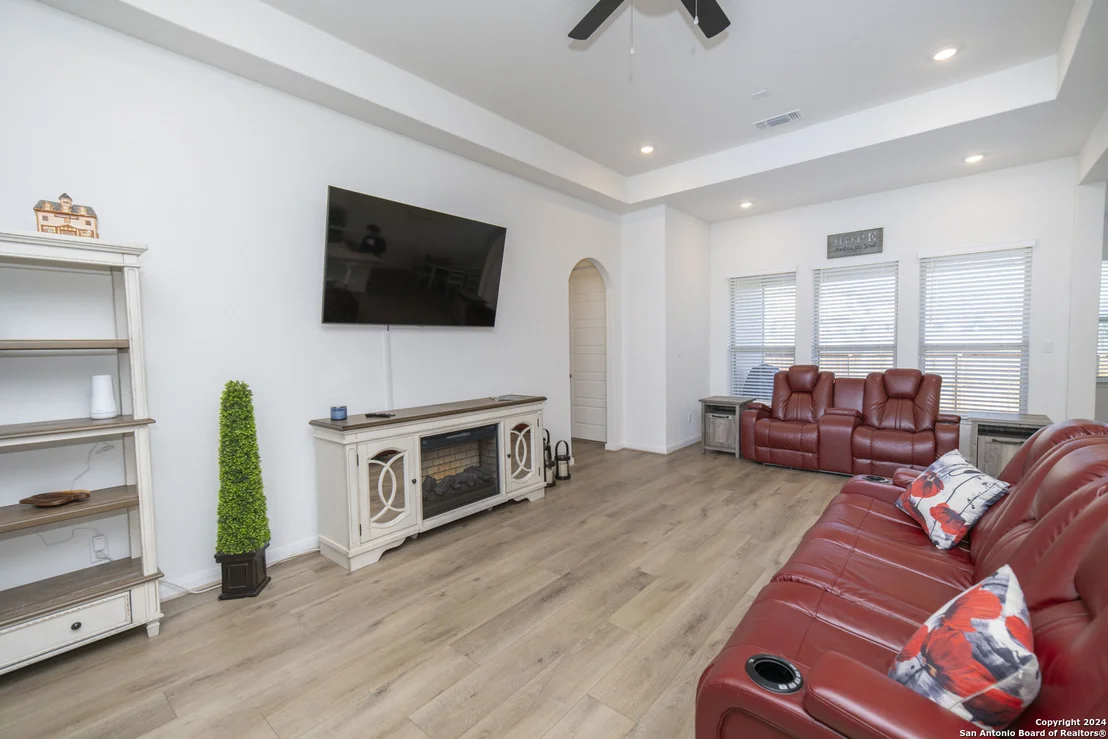 Photo of 4819 Park Leaf
