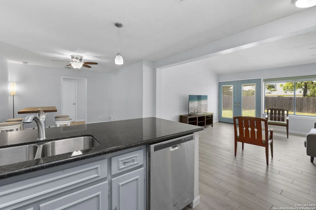 Photo of 6818 Forest Meadow