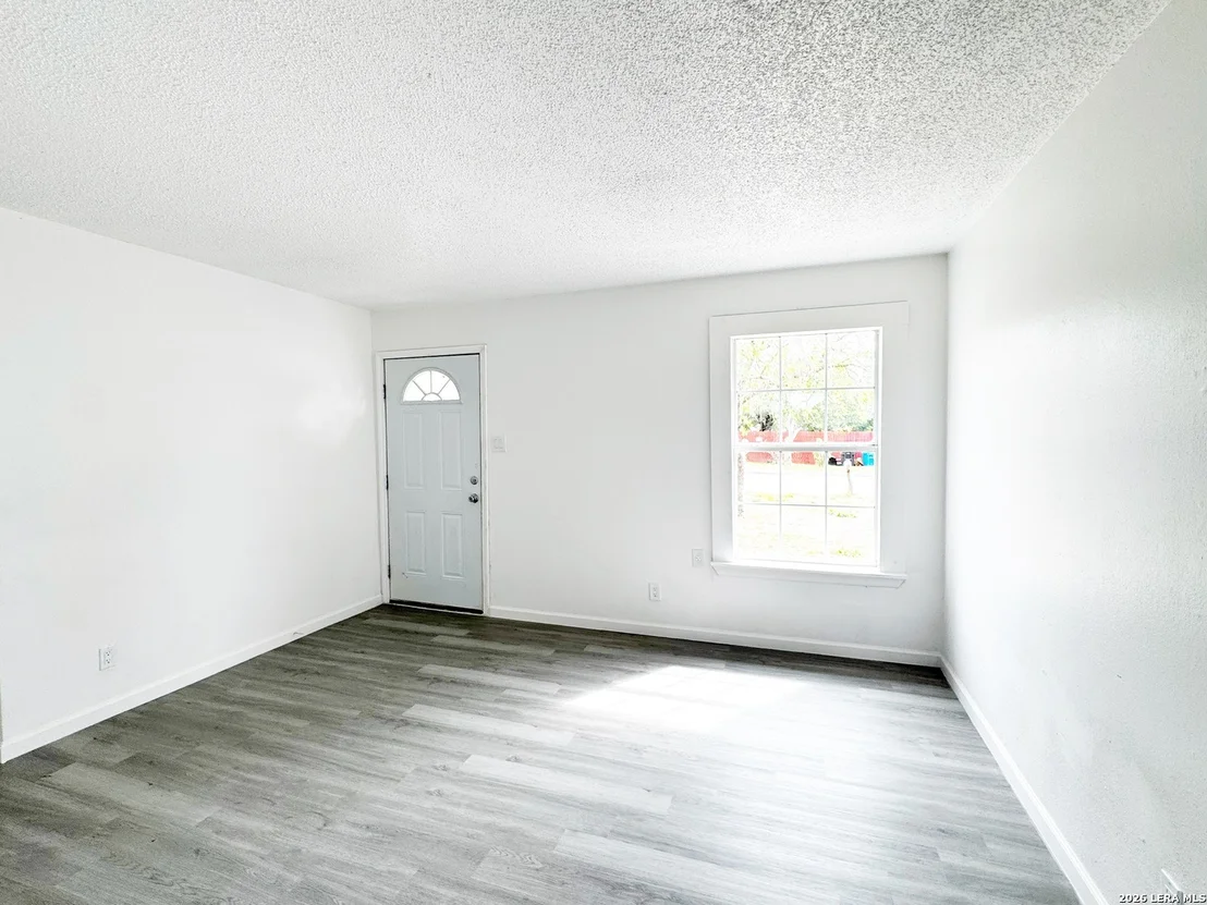 Photo of 501 CORLEY DR