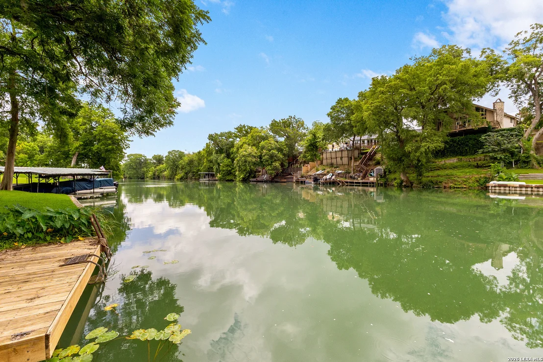 Photo of 340 RIO DR
