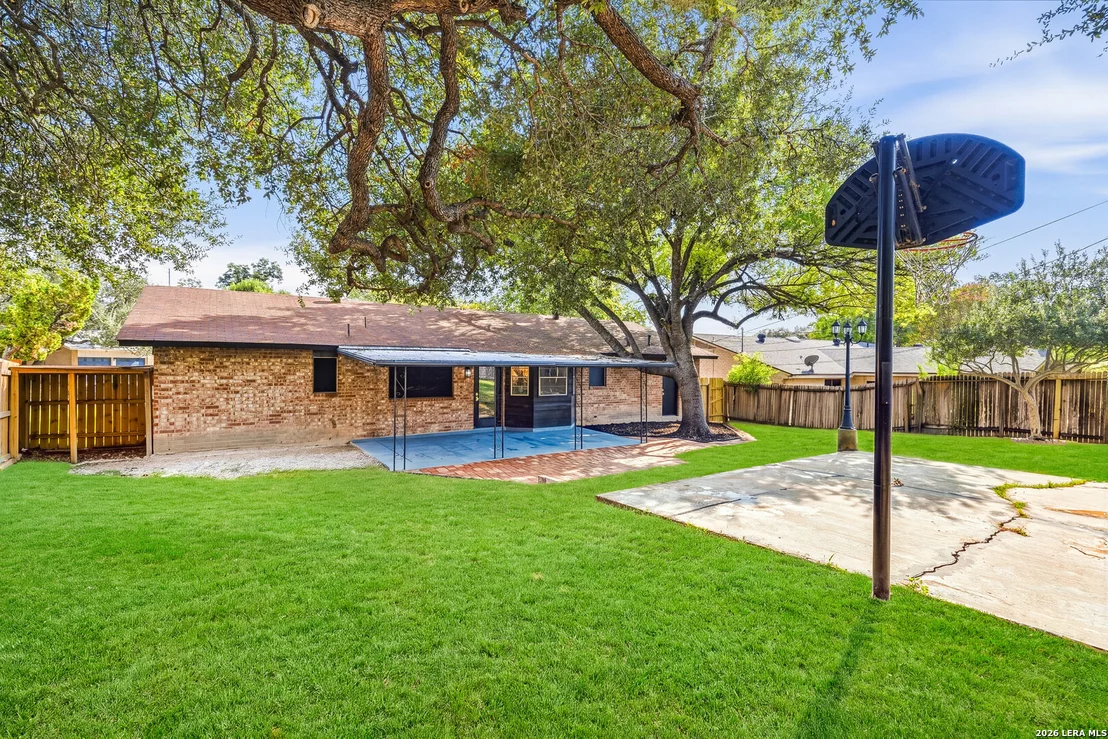 Photo of 6707 FOREST GRV