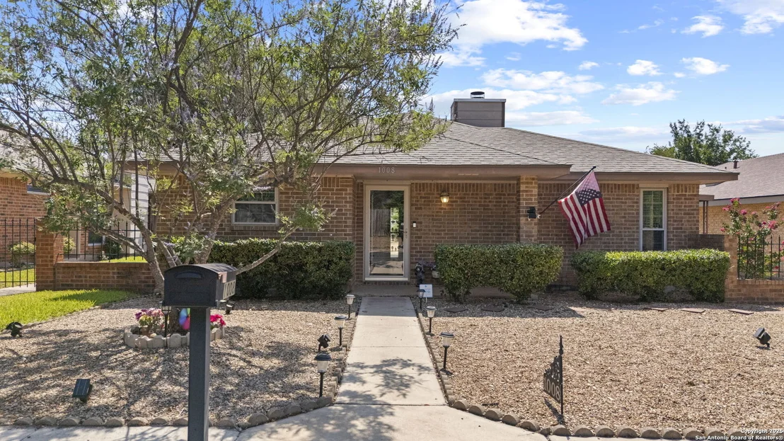 Photo of 1008 Robert Derrick Dr.