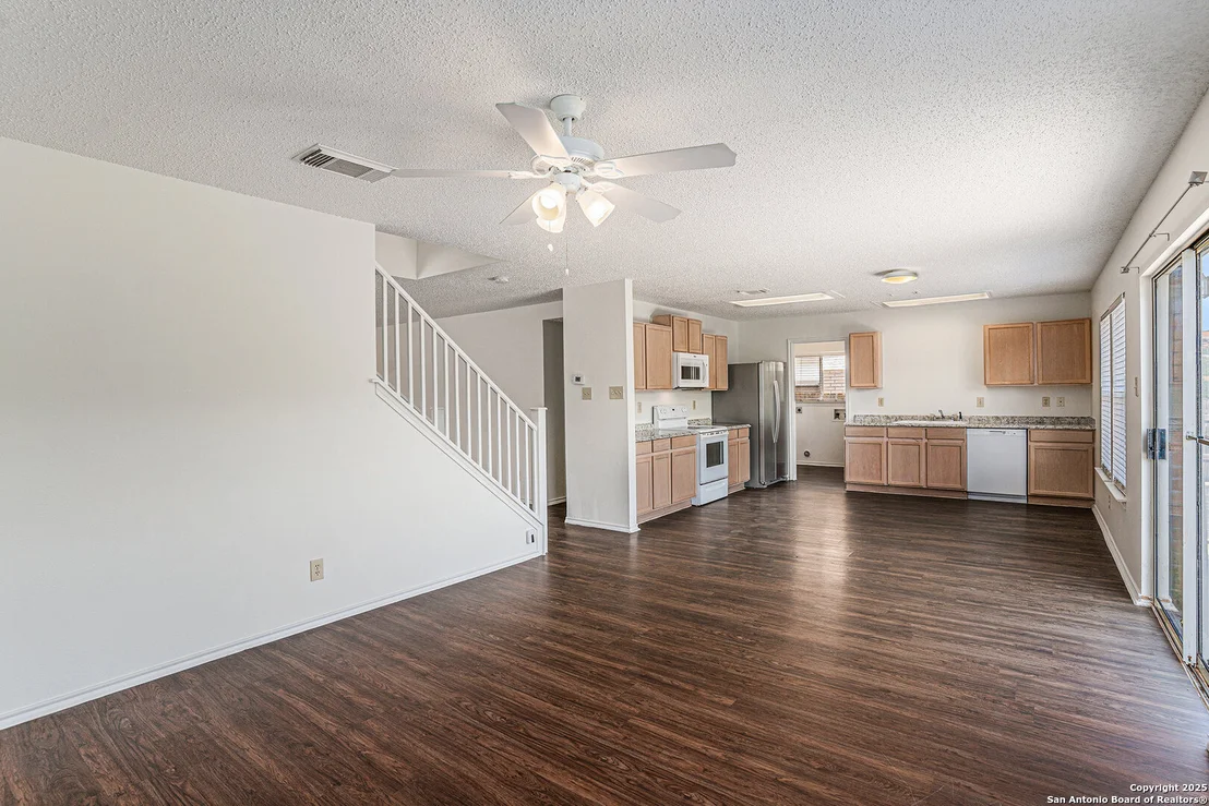 Photo of 8447 Mannington