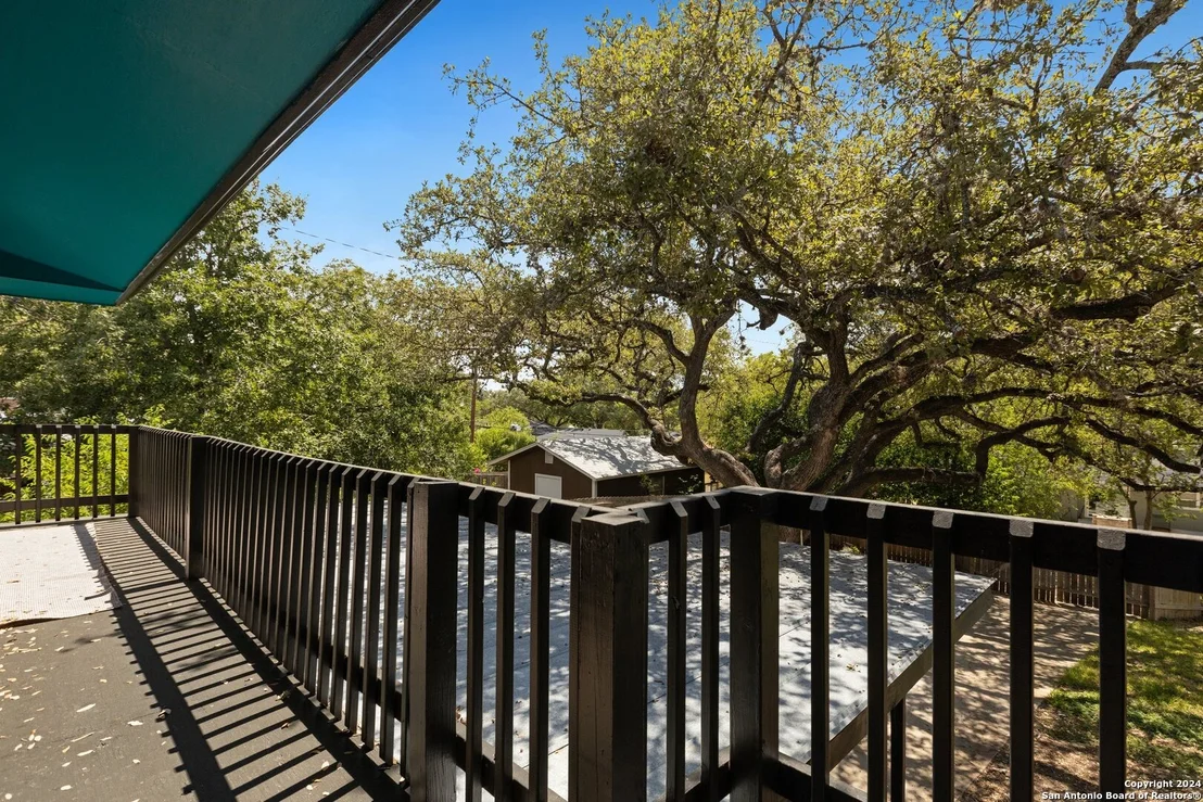 Photo of 1102 Mount Eden Dr