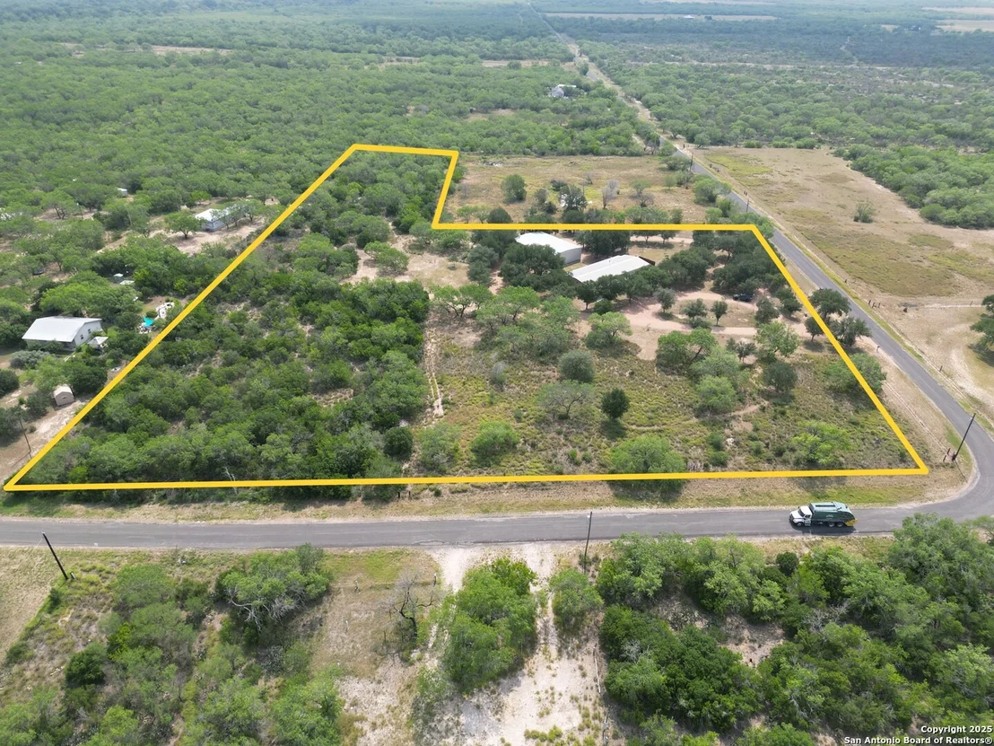 Photo of 100 Choke Canyon Estates