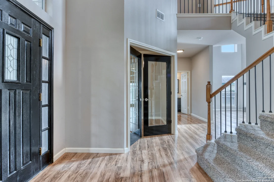 Photo of 2754 MONTEBELLO