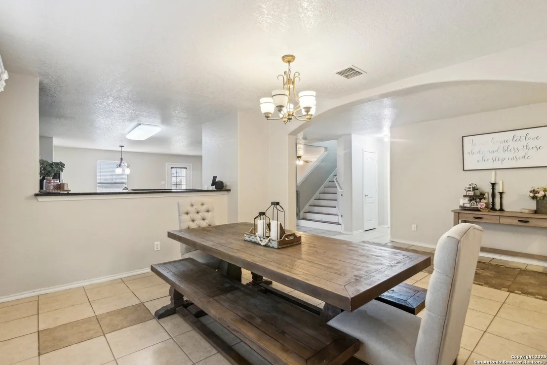 Photo of 141 GATEWOOD FLS