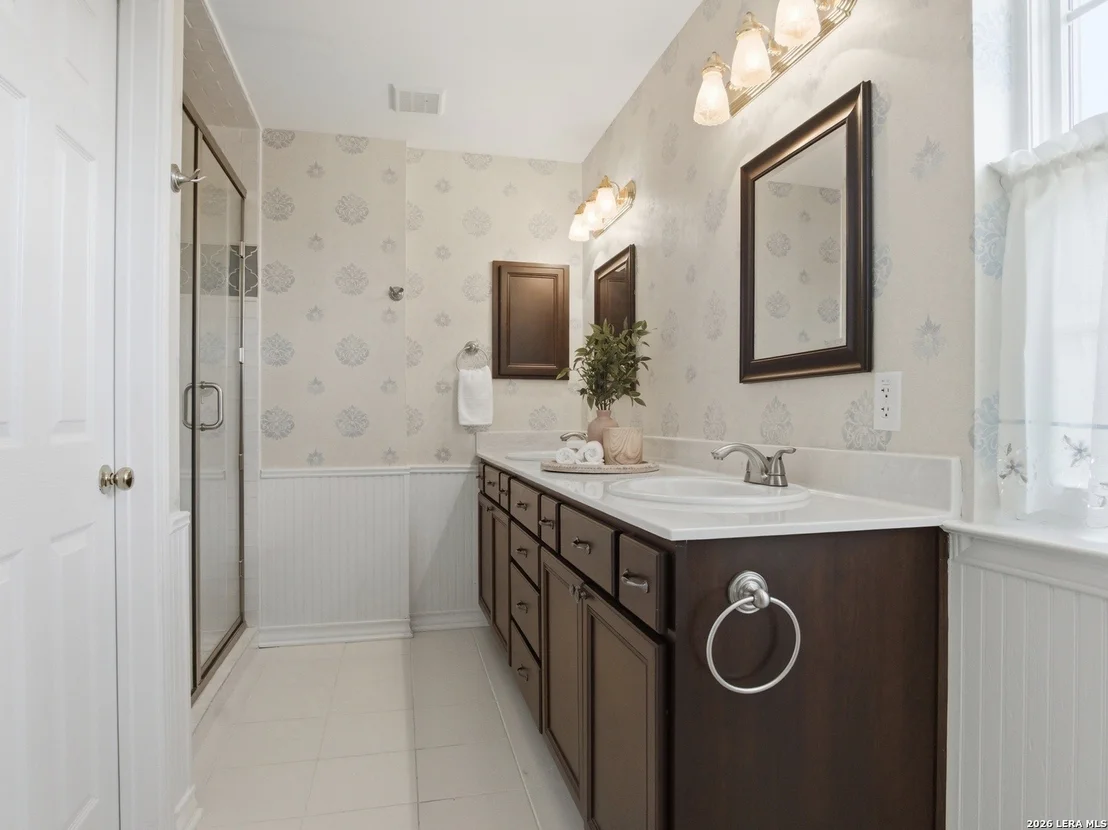 Photo of 203 Kendall Pointe Dr