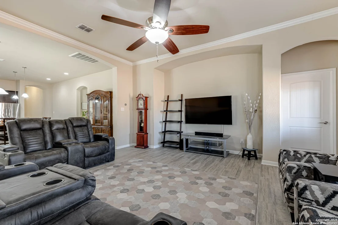Photo of 8439 MEADOW PLNS