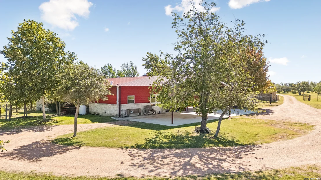 Photo of 652 OVERLOOK DR
