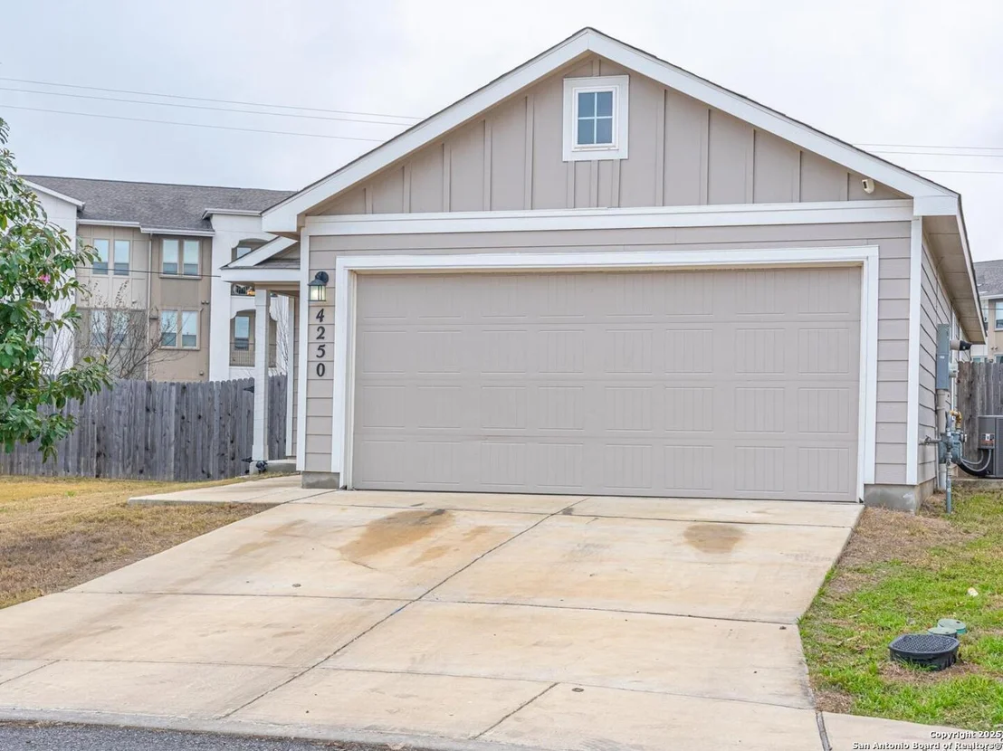 Photo of 4250 MESA CV