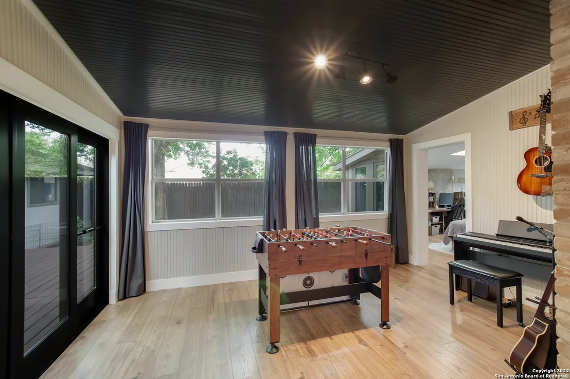 Photo of 15907 TOP RAIL ST