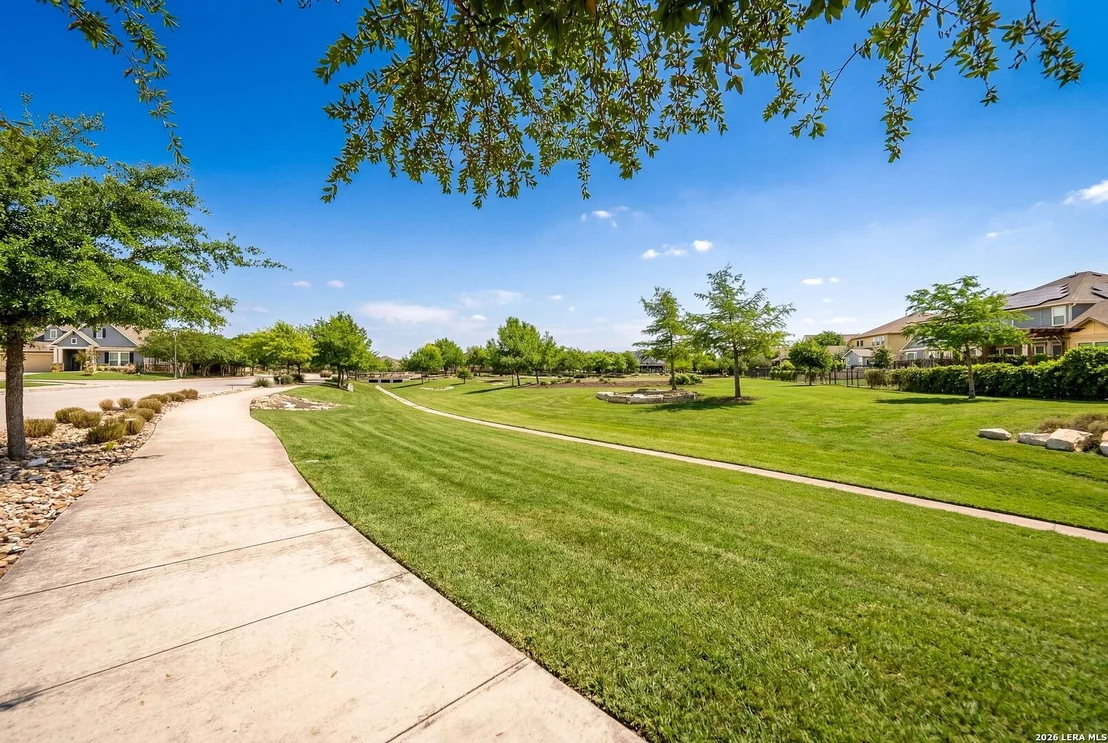 Photo of 11816 Field Bend