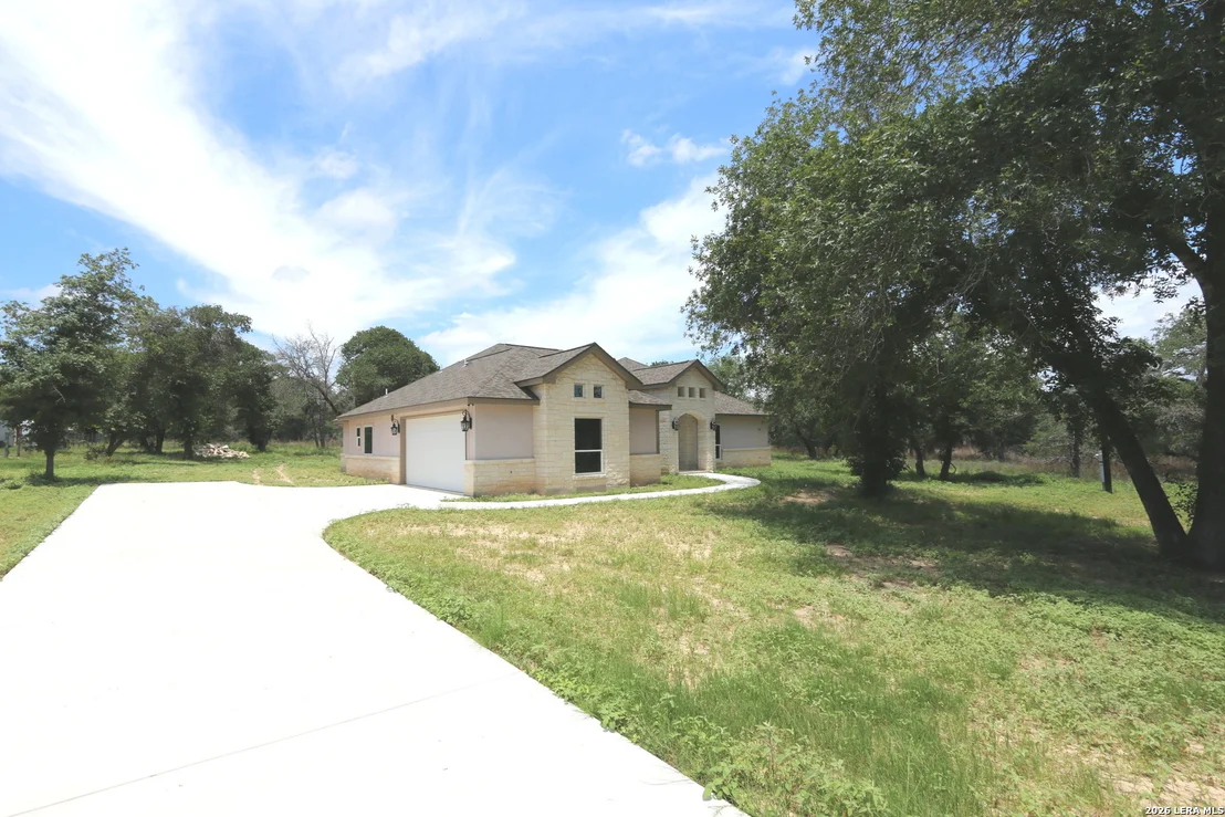 Photo of 193 Oak Fields Dr