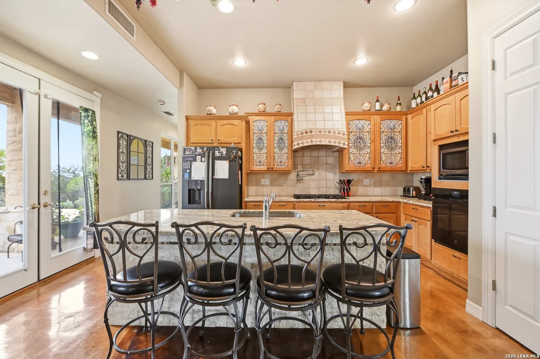 Photo of 752 Taylor Pt