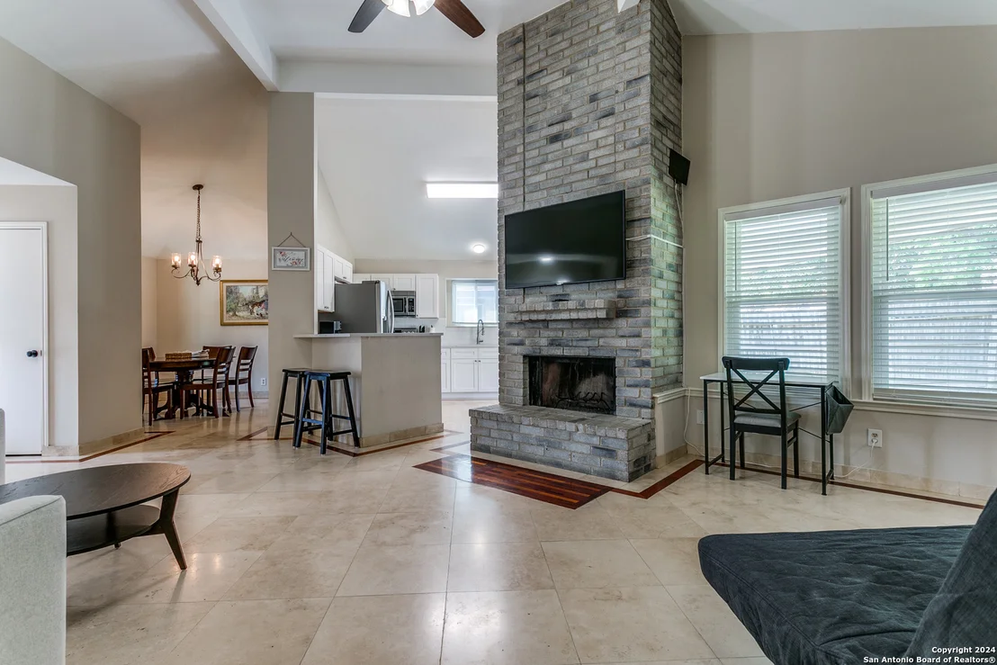 Photo of 8113 FOREST DAWN