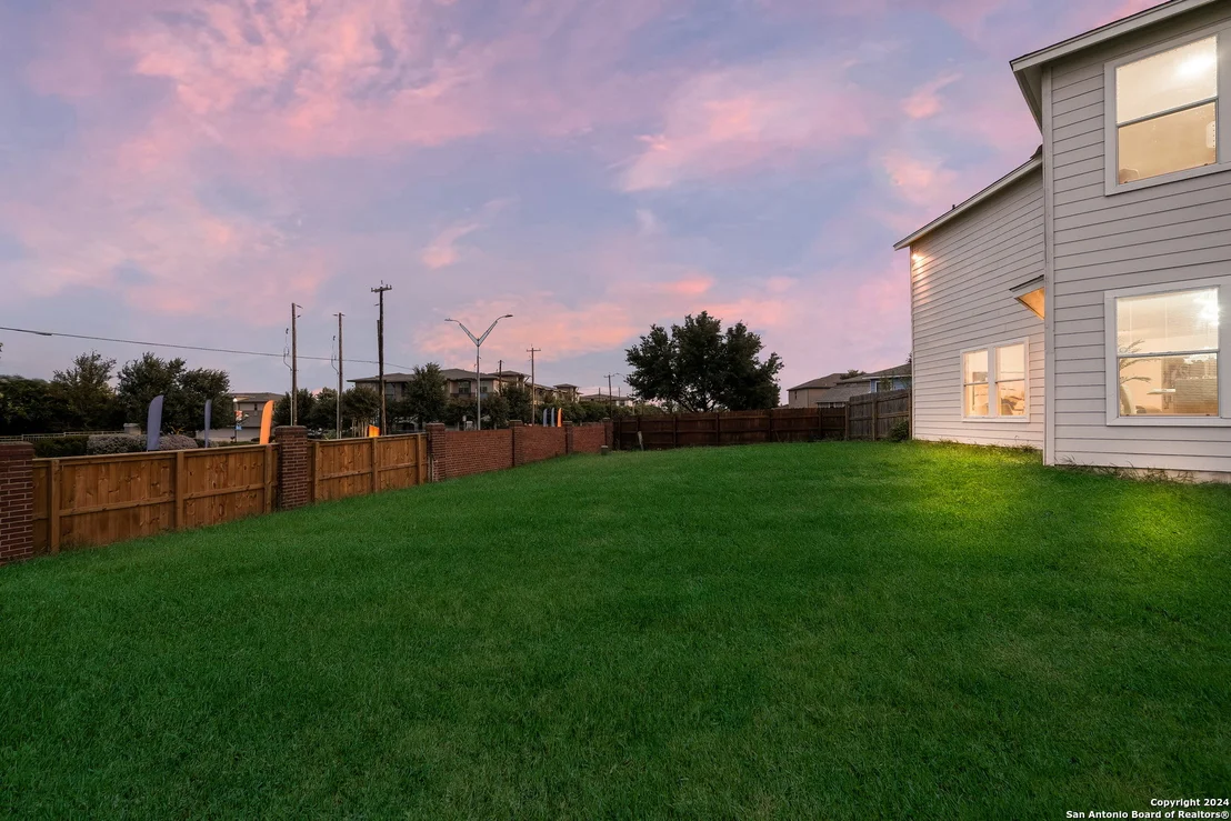 Photo of 8902 Catkin Meadow