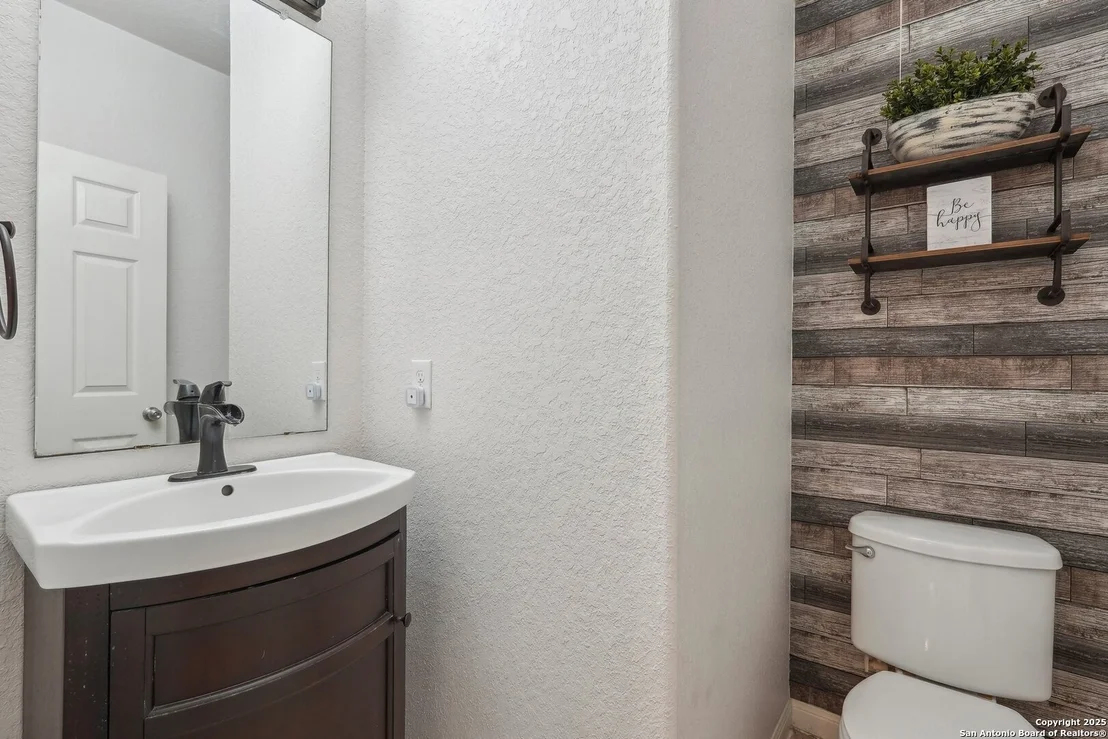 Photo of 6714 LUCKEY TREE