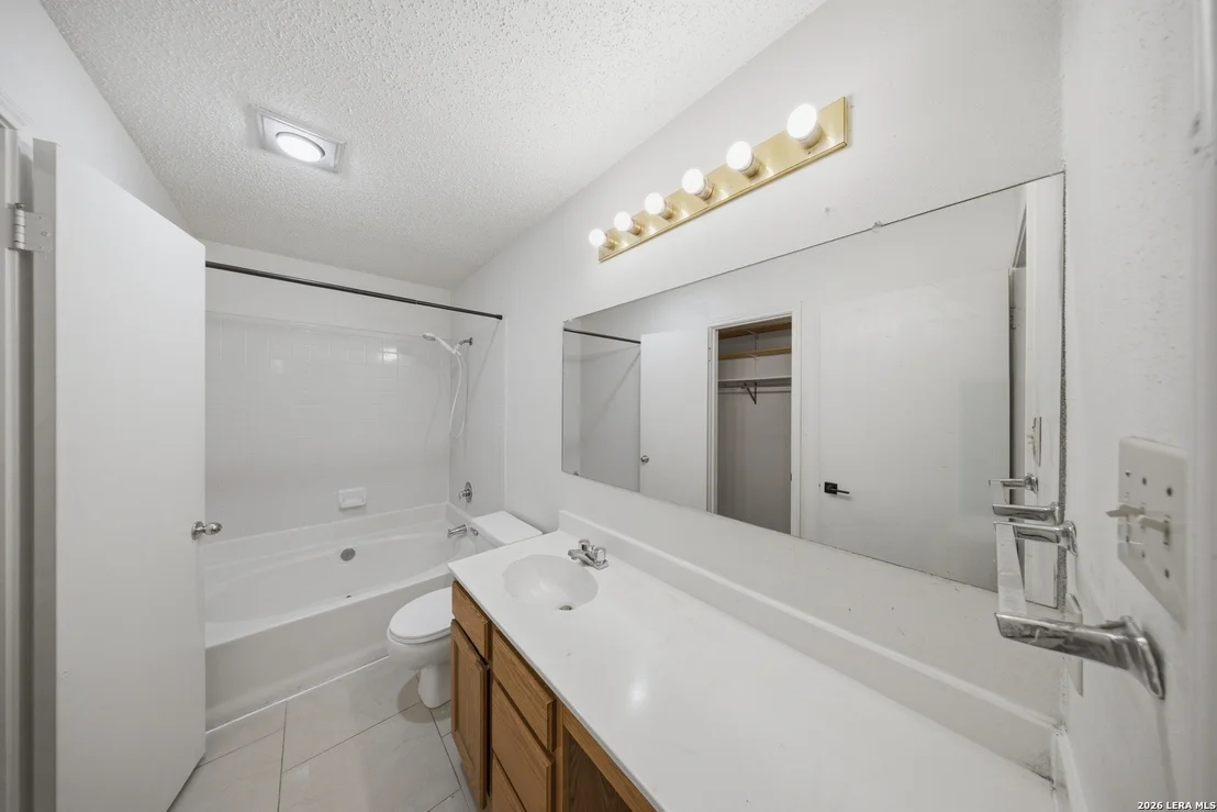 Photo of 10207 Aurora Fld
