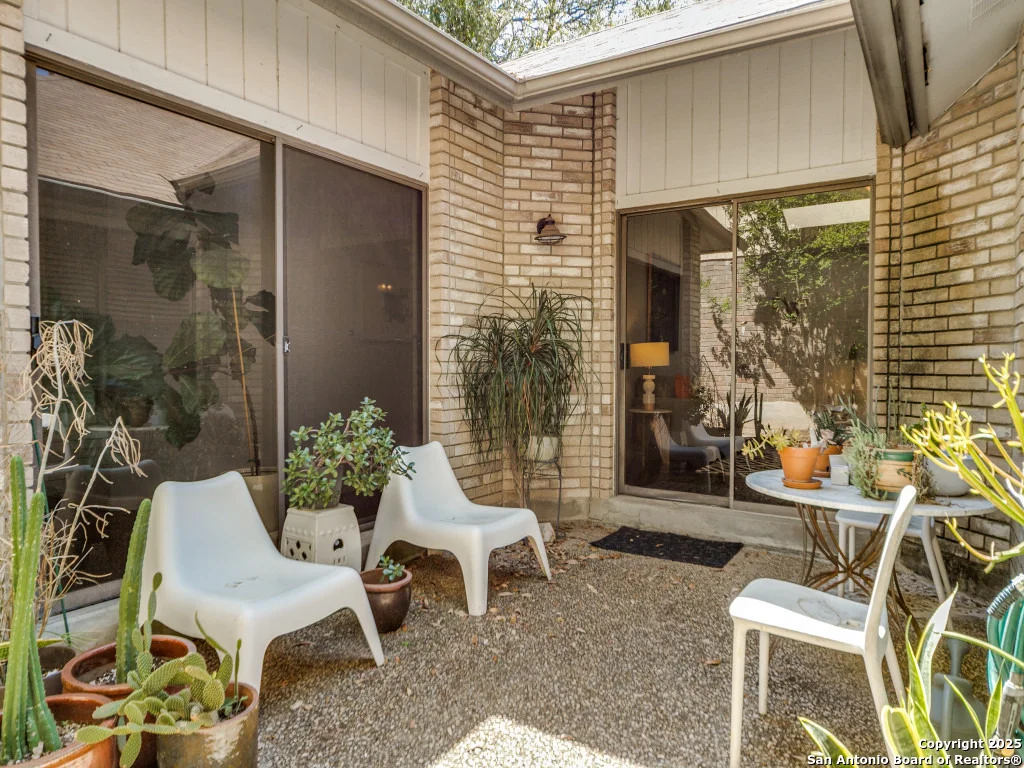 Photo of 5935 Heather View