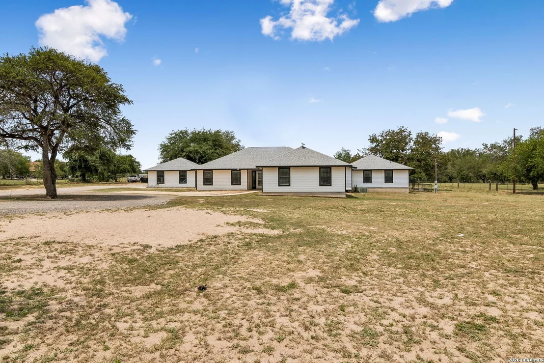 Photo of 307 Broken Arrow