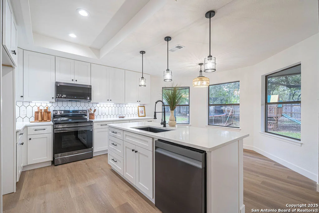 Photo of 6306 Lakewood